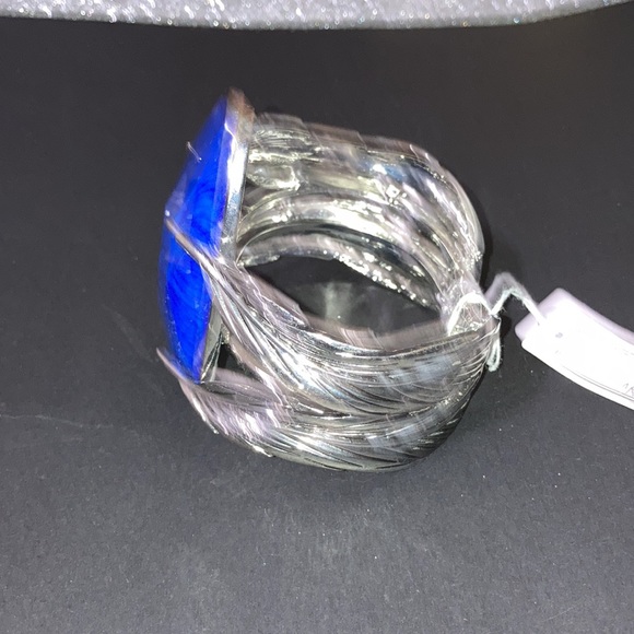 Mia Collection Cuff Bracelet - Picture 2 of 4